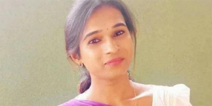 സ്വകാര്യ ഭാഗങ്ങളില് ഉണങ്ങാത്ത മുറിവ് ; അനന്യയുടെ പോസ്റ്റ്മോര്ട്ടം റിപ്പോര്ട്ട് സ്വകാര്യ ഭാഗങ്ങളില് ഉണങ്ങാത്ത മുറിവ് ; അനന്യയുടെ പോസ്റ്റ്മോര്ട്ടം റിപ്പോര്ട്ട്