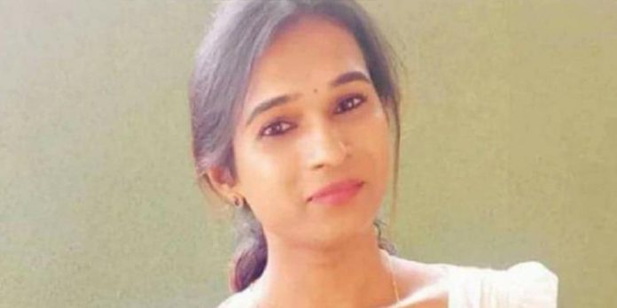 അനന്യ അലക്സിന്റെ ആത്മഹത്യ ; ലിംഗമാറ്റ ശസ്ത്രക്രിയ നടത്തിയ ഡോക്ടറുടെ മൊഴി ഇന്നെടുക്കും അനന്യ അലക്സിന്റെ ആത്മഹത്യ ; ലിംഗമാറ്റ ശസ്ത്രക്രിയ നടത്തിയ ഡോക്ടറുടെ മൊഴി ഇന്നെടുക്കും
