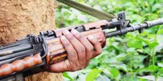 മാവോയിസ്റ്റ് ബന്ധം സംശയിക്കുന്ന ആളുകളുടെ കടയില് ലഘുലേഖ കണ്ടെത്തി മാവോയിസ്റ്റ് ബന്ധം സംശയിക്കുന്ന ആളുകളുടെ കടയില് ലഘുലേഖ കണ്ടെത്തി
