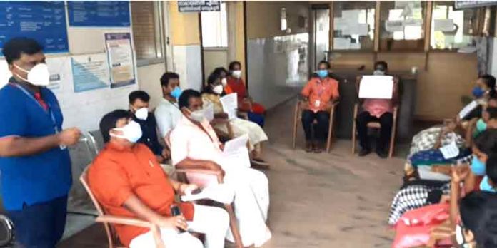 ചെങ്ങന്നൂർ നഗരസഭ ജീവനക്കാർ അനിശ്ചിതകാല സമരത്തിൽ ചെങ്ങന്നൂർ നഗരസഭ ജീവനക്കാർ അനിശ്ചിതകാല സമരത്തിൽ