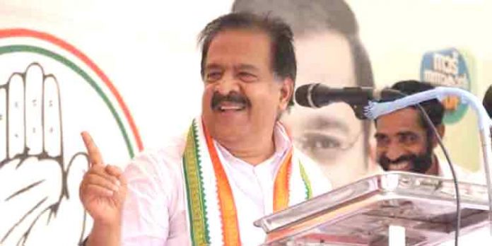 നിയമസഭാ കയ്യാങ്കളിക്കേസ് കേസ് ; സുപ്രീം കോടതി വിധി ചെന്നിത്തലയുടെ വിജയം നിയമസഭാ കയ്യാങ്കളിക്കേസ് കേസ് ; സുപ്രീം കോടതി വിധി ചെന്നിത്തലയുടെ വിജയം