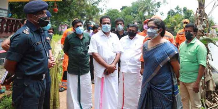 തദ്ദേശ സ്ഥാപനങ്ങളില് ഒന്നിലധികം റസ്ക്യു ഷെല്റ്ററുകള് ഒരുക്കും : ജില്ലാ കളക്ടര് തദ്ദേശ സ്ഥാപനങ്ങളില് ഒന്നിലധികം റസ്ക്യു ഷെല്റ്ററുകള് ഒരുക്കും : ജില്ലാ കളക്ടര്