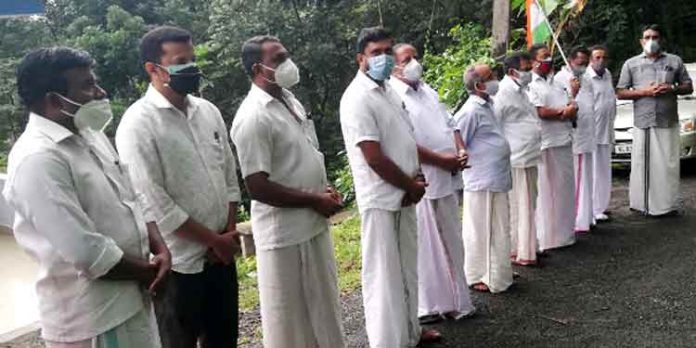 പെട്രോളിയം ഉൽപ്പന്നങ്ങളുടെ വില വർദ്ധനവ് ; പ്രതിഷേധ സദസ്സ് നടത്തി പെട്രോളിയം ഉൽപ്പന്നങ്ങളുടെ വില വർദ്ധനവ് ; പ്രതിഷേധ സദസ്സ് നടത്തി