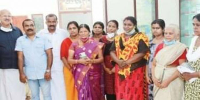 എട്ട് കുടുംബങ്ങള്ക്ക് 40 സെന്റ് ഭൂമി നല്കി സഹോദരങ്ങള് എട്ട് കുടുംബങ്ങള്ക്ക് 40 സെന്റ് ഭൂമി നല്കി സഹോദരങ്ങള്