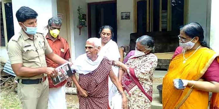 ശാന്തമ്മ അഗതിമന്ദിരത്തില് നിന്നും ബന്ധുവീട്ടിലേക്ക് ; ആത്മനിര്വൃതിയില് ഇലവുംതിട്ട ജനമൈത്രി പോലീസ് ശാന്തമ്മ അഗതിമന്ദിരത്തില് നിന്നും ബന്ധുവീട്ടിലേക്ക് ; ആത്മനിര്വൃതിയില് ഇലവുംതിട്ട ജനമൈത്രി പോലീസ്