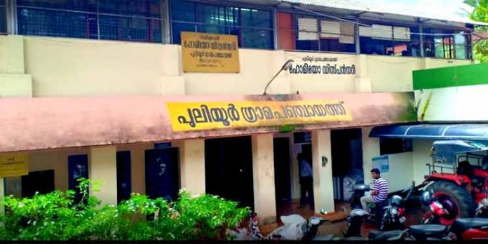 ചെങ്ങന്നൂരില് യുവതിയെ പീഡിപ്പിക്കാന് ശ്രമം ; സിപിഎം പഞ്ചായത്ത് അംഗത്തിനെതിരെ പോലീസ് കേസ്സെടുത്തു ചെങ്ങന്നൂരില് യുവതിയെ പീഡിപ്പിക്കാന് ശ്രമം ; സിപിഎം പഞ്ചായത്ത് അംഗത്തിനെതിരെ പോലീസ് കേസ്സെടുത്തു