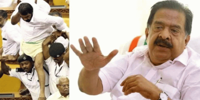 ശിവൻ കുട്ടി രാജിവയ്ക്കണം – കോടതി കുറ്റവിമുക്തനാക്കിയാൽ വീണ്ടും മന്ത്രിയാവാം : ചെന്നിത്തല ശിവൻ കുട്ടി രാജിവയ്ക്കണം – കോടതി കുറ്റവിമുക്തനാക്കിയാൽ വീണ്ടും മന്ത്രിയാവാം : ചെന്നിത്തല
