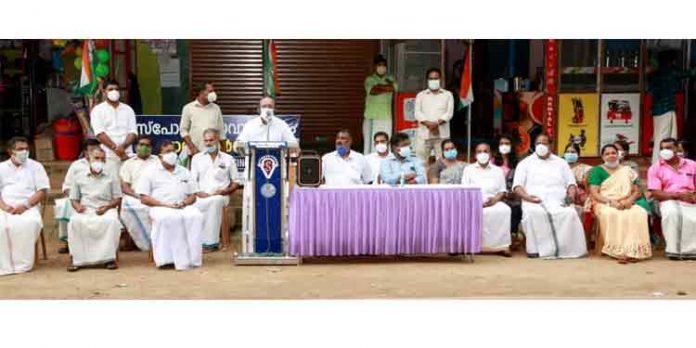 മൈലപ്രായിൽ കെ.എസ്.ടി.പി. റോഡ് പണിയിൽ ഭൂമാഫിയായുടെ അഴിഞ്ഞാട്ടം : ബാബു ജോർജ്ജ് മൈലപ്രായിൽ കെ.എസ്.ടി.പി. റോഡ് പണിയിൽ ഭൂമാഫിയായുടെ അഴിഞ്ഞാട്ടം : ബാബു ജോർജ്ജ്