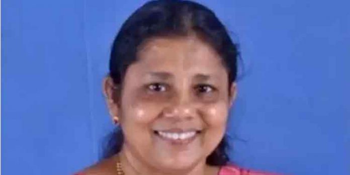 റാന്നി ഗ്രാമപഞ്ചായത്ത് പ്രസിഡന്റ് ശോഭാ ചാര്ളിക്കെതിരെ സംസ്ഥാന തെരഞ്ഞെടുപ്പു കമ്മീഷന് കൂറുമാറ്റ നിരോധന നിയമപ്രകാരം കേസെടുത്തു റാന്നി ഗ്രാമപഞ്ചായത്ത് പ്രസിഡന്റ് ശോഭാ ചാര്ളിക്കെതിരെ സംസ്ഥാന തെരഞ്ഞെടുപ്പു കമ്മീഷന് കൂറുമാറ്റ നിരോധന നിയമപ്രകാരം കേസെടുത്തു