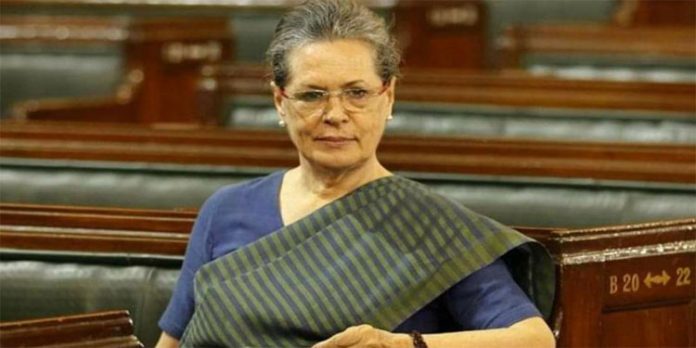 കെ.പി.സി.സി പുനഃസംഘടന : നടപടികള് വൈകരുതെന്ന് ഹൈക്കമാന്ഡ് ; സോണിയയുമായി നേതാക്കളുടെ കൂടിക്കാഴ്ച കെ.പി.സി.സി പുനഃസംഘടന : നടപടികള് വൈകരുതെന്ന് ഹൈക്കമാന്ഡ് ; സോണിയയുമായി നേതാക്കളുടെ കൂടിക്കാഴ്ച
