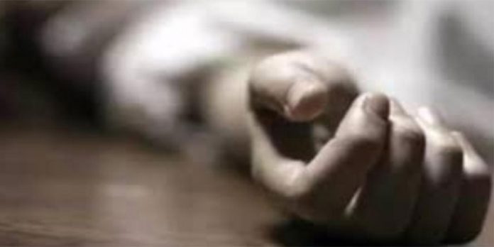 കൊല്ലം കടയ്ക്കലില് പ്ലസ് ടു വിദ്യാര്ത്ഥിനി തൂങ്ങി മരിച്ചു കൊല്ലം കടയ്ക്കലില് പ്ലസ് ടു വിദ്യാര്ത്ഥിനി തൂങ്ങി മരിച്ചു