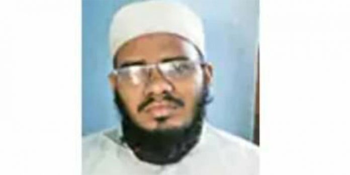 അധ്യാപകനെന്ന് തെറ്റിദ്ധരിപ്പിച്ച് വിദ്യാര്ഥിക്ക് അശ്ലീലചിത്രങ്ങള് അയച്ചു ; യുവാവ് അറസ്റ്റില് അധ്യാപകനെന്ന് തെറ്റിദ്ധരിപ്പിച്ച് വിദ്യാര്ഥിക്ക് അശ്ലീലചിത്രങ്ങള് അയച്ചു ; യുവാവ് അറസ്റ്റില്