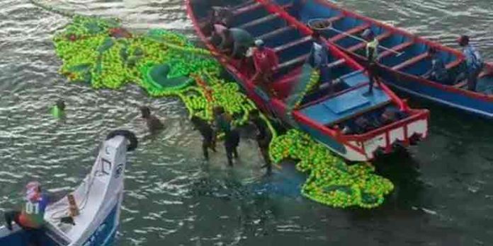 പെരുമാതുറയില് ശക്തമായ തിരയില് മത്സ്യബന്ധന വള്ളങ്ങള് കൂട്ടിമുട്ടി എട്ട് പേര്ക്ക് പരിക്കേറ്റു പെരുമാതുറയില് ശക്തമായ തിരയില് മത്സ്യബന്ധന വള്ളങ്ങള് കൂട്ടിമുട്ടി എട്ട് പേര്ക്ക് പരിക്കേറ്റു