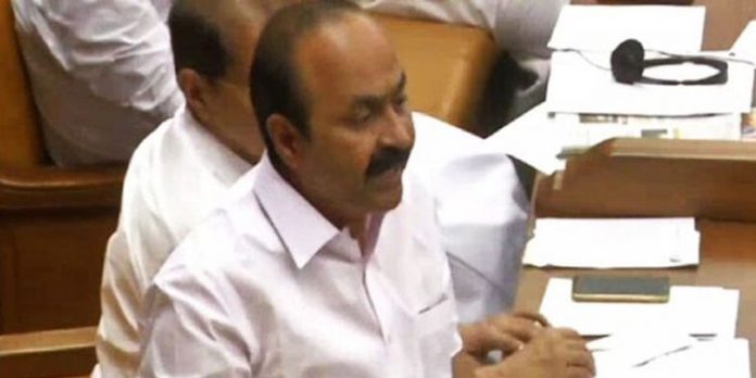 കോവിഡ് മരണം സ്ഥിരീകരിക്കുന്നത് സംസ്ഥാന സര്ക്കാര് മാനദണ്ഡങ്ങള് ലംഘിച്ച് ; പ്രതിപക്ഷ നേതാവ് വി.ഡി സതീശന് കോവിഡ് മരണം സ്ഥിരീകരിക്കുന്നത് സംസ്ഥാന സര്ക്കാര് മാനദണ്ഡങ്ങള് ലംഘിച്ച് ; പ്രതിപക്ഷ നേതാവ് വി.ഡി സതീശന്