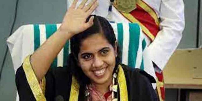 വീണ്ടും വിവാദത്തില്പ്പെട്ട് മേയര് ആര്യ ; ഇല്ലാത്തവാഹനങ്ങള്ക്ക് ഇന്ഷുറന്സ് അടച്ചു വീണ്ടും വിവാദത്തില്പ്പെട്ട് മേയര് ആര്യ ; ഇല്ലാത്തവാഹനങ്ങള്ക്ക് ഇന്ഷുറന്സ് അടച്ചു