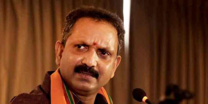 ബക്രീദിന് മൂന്ന് ദിവസം ഇളവ് നല്കി ; കര്ക്കിടക വാവിന് ഇളവ് നല്കണമെന്ന് കെ.സുരേന്ദ്രന് ബക്രീദിന് മൂന്ന് ദിവസം ഇളവ് നല്കി ; കര്ക്കിടക വാവിന് ഇളവ് നല്കണമെന്ന് കെ.സുരേന്ദ്രന്