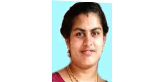 നെടുങ്കണ്ടത്തെ ജയില് വാര്ഡന്റെ ഭാര്യ തൂങ്ങിമരിച്ച നിലയില് ; കൊലപാതകമെന്ന് സംശയം നെടുങ്കണ്ടത്തെ ജയില് വാര്ഡന്റെ ഭാര്യ തൂങ്ങിമരിച്ച നിലയില് ; കൊലപാതകമെന്ന് സംശയം