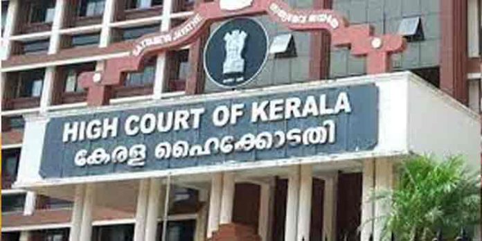 ഐഎസ്ആര്ഒ ചാരക്കേസ് : നാല് പ്രതികള്ക്ക് ഹൈക്കോടതി മുന്കൂര് ജാമ്യം ഐഎസ്ആര്ഒ ചാരക്കേസ് : നാല് പ്രതികള്ക്ക് ഹൈക്കോടതി മുന്കൂര് ജാമ്യം