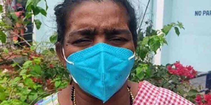 മീന് തട്ടിയെറിഞ്ഞ അതേ സ്ഥലത്തുതന്നെ ഇനിയും കച്ചവടം നടത്തും : ആറ്റിങ്ങല് സ്വദേശിനി അല്ഫോണ്സ മീന് തട്ടിയെറിഞ്ഞ അതേ സ്ഥലത്തുതന്നെ ഇനിയും കച്ചവടം നടത്തും : ആറ്റിങ്ങല് സ്വദേശിനി അല്ഫോണ്സ