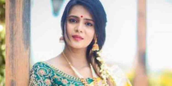 തമിഴ് ചലച്ചിത്രതാരം മീരാ മിഥുന് ആലപ്പുഴയില് അറസ്റ്റില് തമിഴ് ചലച്ചിത്രതാരം മീരാ മിഥുന് ആലപ്പുഴയില് അറസ്റ്റില്