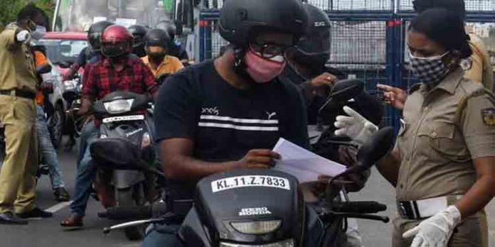 ശക്തമായി പിഴ ഈടാക്കുക ; ടാര്ഗറ്റ് നിശ്ചയിച്ച് സര്ക്കുലര് ഇറക്കി ശക്തമായി പിഴ ഈടാക്കുക ; ടാര്ഗറ്റ് നിശ്ചയിച്ച് സര്ക്കുലര് ഇറക്കി