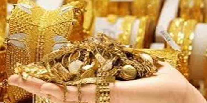ആറ്റിങ്ങലില് വിവാഹ വീട്ടില് മോഷണം ; 50 പവന് സ്വര്ണം കവര്ന്നു ആറ്റിങ്ങലില് വിവാഹ വീട്ടില് മോഷണം ; 50 പവന് സ്വര്ണം കവര്ന്നു