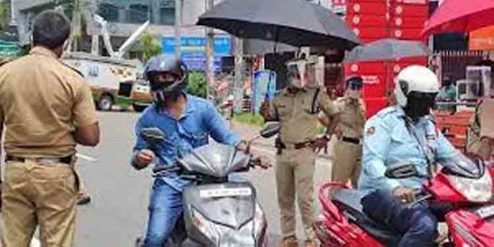 സംസ്ഥാനത്ത് കോവിഡ് കേസുകള് വര്ദ്ധിക്കുന്നു ; നിയന്ത്രണങ്ങള് കടുപ്പിക്കാന് സാധ്യത സംസ്ഥാനത്ത് കോവിഡ് കേസുകള് വര്ദ്ധിക്കുന്നു ; നിയന്ത്രണങ്ങള് കടുപ്പിക്കാന് സാധ്യത