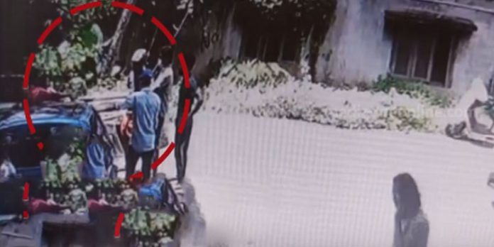 വാഹനം കഴുകാന് താമസിച്ചു ; സര്വീസ് സ്റ്റേഷന് ഉടമയെ ക്രൂരമായി മര്ദ്ദിച്ചു വാഹനം കഴുകാന് താമസിച്ചു ; സര്വീസ് സ്റ്റേഷന് ഉടമയെ ക്രൂരമായി മര്ദ്ദിച്ചു