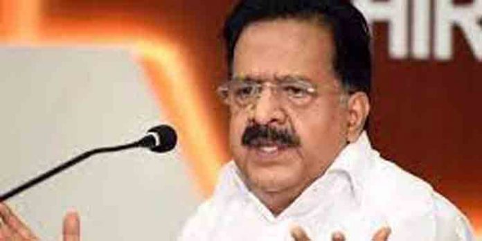 കോണ്ഗ്രസ് സൈബര് ടീമിന്റെ എഫ്ബി പേജില് രമേശ് ചെന്നിത്തലയ്ക്കും കുടുംബത്തിനും നേരെ അധിക്ഷേപം കോണ്ഗ്രസ് സൈബര് ടീമിന്റെ എഫ്ബി പേജില് രമേശ് ചെന്നിത്തലയ്ക്കും കുടുംബത്തിനും നേരെ അധിക്ഷേപം