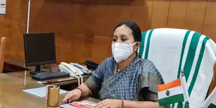 വീടുകളിലും കോവിഡ് വ്യാപനം വര്ധിക്കുന്നതായി പഠനറിപ്പോര്ട്ട് വീടുകളിലും കോവിഡ് വ്യാപനം വര്ധിക്കുന്നതായി പഠനറിപ്പോര്ട്ട്