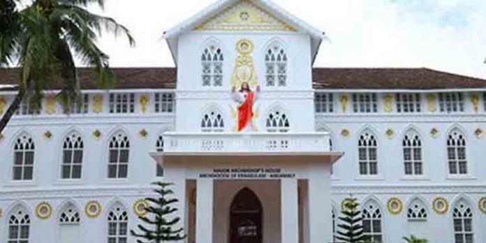 സീറോ മലബാര് സഭയില് ഏകീകൃതമായ രീതിയില് കുര്ബ്ബാന : എറണാകുളം-അങ്കമാലി അതിരൂപതിയിലെ വൈദികര്ക്ക് പ്രതിഷേധം സീറോ മലബാര് സഭയില് ഏകീകൃതമായ രീതിയില് കുര്ബ്ബാന : എറണാകുളം-അങ്കമാലി അതിരൂപതിയിലെ വൈദികര്ക്ക് പ്രതിഷേധം