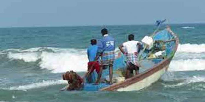 പൊന്നാനിയില് നിന്നും മത്സ്യബന്ധനത്തിന് പോയ ഫൈബര് വള്ളം കാണാതായി പൊന്നാനിയില് നിന്നും മത്സ്യബന്ധനത്തിന് പോയ ഫൈബര് വള്ളം കാണാതായി