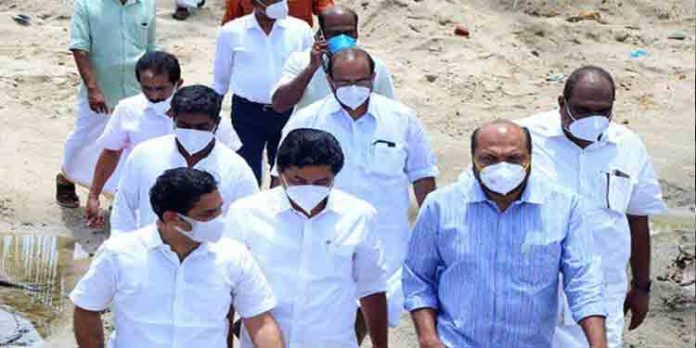 ചെല്ലാനം തീര സംരക്ഷണത്തിനുള്ള 344 കോടി രൂപയുടെ പദ്ധതി പ്രഖ്യാപിച്ചു ചെല്ലാനം തീര സംരക്ഷണത്തിനുള്ള 344 കോടി രൂപയുടെ പദ്ധതി പ്രഖ്യാപിച്ചു