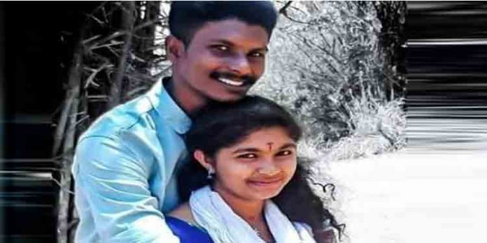 കുമളി ടൗണിലെ സ്വകാര്യ ലോഡ്ജില് കമിതാക്കളെ മരിച്ച നിലയില് കണ്ടെത്തി കുമളി ടൗണിലെ സ്വകാര്യ ലോഡ്ജില് കമിതാക്കളെ മരിച്ച നിലയില് കണ്ടെത്തി
