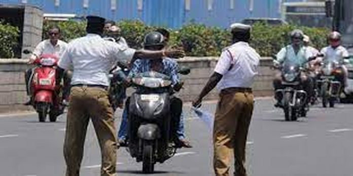 ഗതാഗത നിയമ ലംഘനം ; മോട്ടോര് വാഹന വകുപ്പിന് പിഴയായി ലഭിക്കാനുള്ളത് 52.30 കോടിരൂപ ഗതാഗത നിയമ ലംഘനം ; മോട്ടോര് വാഹന വകുപ്പിന് പിഴയായി ലഭിക്കാനുള്ളത് 52.30 കോടിരൂപ