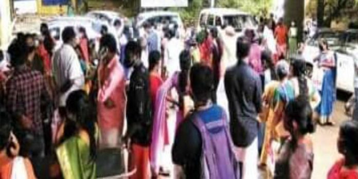 ആശുപത്രിയിൽ എത്തുന്ന എല്ലാവർക്കും കോവിഡ് പരിശോധന നിര്ബന്ധം ; കോട്ടയം ജില്ലാ കളക്ടര് ആശുപത്രിയിൽ എത്തുന്ന എല്ലാവർക്കും കോവിഡ് പരിശോധന നിര്ബന്ധം ; കോട്ടയം ജില്ലാ കളക്ടര്
