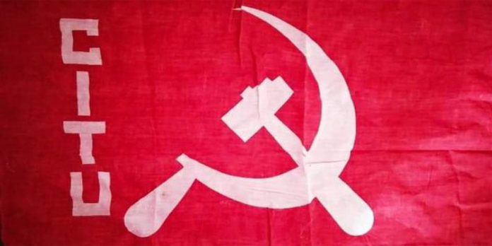 സ്വന്തം നിലയിൽ സാധനമിറക്കി ; കടയുടമകളെ സി.ഐ.ടി.യു ചുമട്ടു തൊഴിലാളികൾ മർദിച്ചെന്ന് പരാതി സ്വന്തം നിലയിൽ സാധനമിറക്കി ; കടയുടമകളെ സി.ഐ.ടി.യു ചുമട്ടു തൊഴിലാളികൾ മർദിച്ചെന്ന് പരാതി