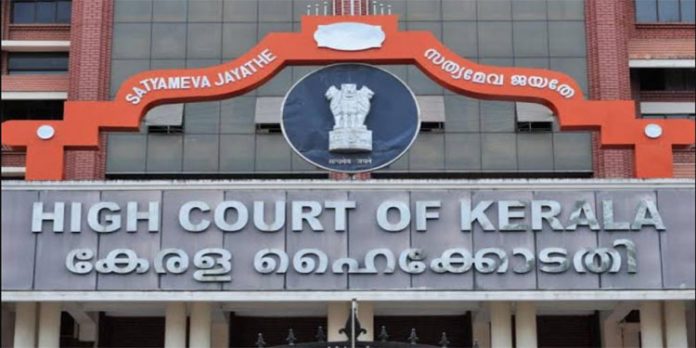 മുട്ടില് മരംമുറി കേസ് ; സര്ക്കാരിന് വീണ്ടും ഹൈക്കോടതിയുടെ വിമര്ശം മുട്ടില് മരംമുറി കേസ് ; സര്ക്കാരിന് വീണ്ടും ഹൈക്കോടതിയുടെ വിമര്ശം