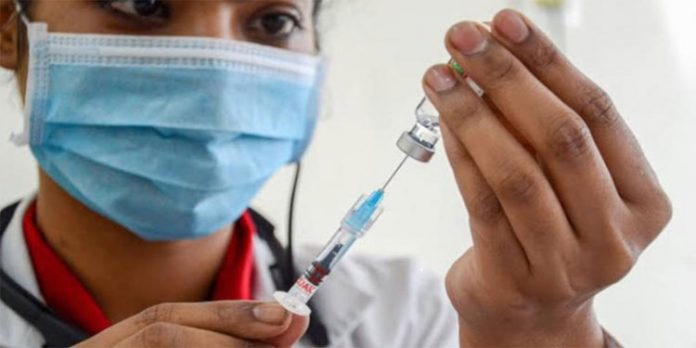 തല തിരിഞ്ഞ പരിഷ്ക്കാരങ്ങള് – കടയിൽ കയറാന് വാക്സീൻ ; നിര്ദേശത്തില് സർവത്ര ആശയക്കുഴപ്പം തല തിരിഞ്ഞ പരിഷ്ക്കാരങ്ങള് – കടയിൽ കയറാന് വാക്സീൻ ; നിര്ദേശത്തില് സർവത്ര ആശയക്കുഴപ്പം
