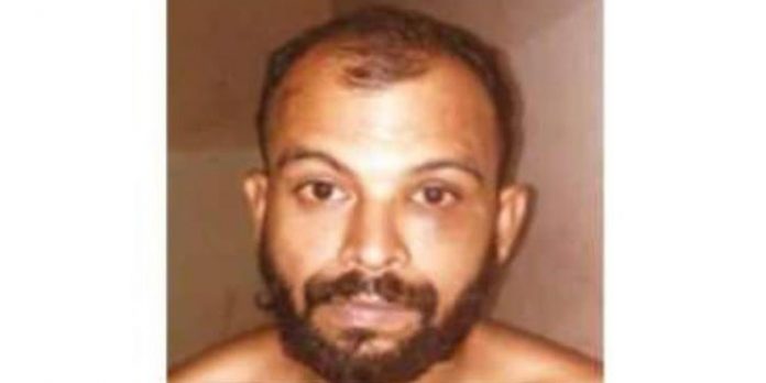 ബീഡി ചോദിച്ചിട്ട് കൊടുത്തില്ല ; കോവളത്ത് മധ്യവയസ്കനെ വീട്ടില് കയറി വെട്ടിപരിക്കേല്പ്പിച്ചു ബീഡി ചോദിച്ചിട്ട് കൊടുത്തില്ല ; കോവളത്ത് മധ്യവയസ്കനെ വീട്ടില് കയറി വെട്ടിപരിക്കേല്പ്പിച്ചു