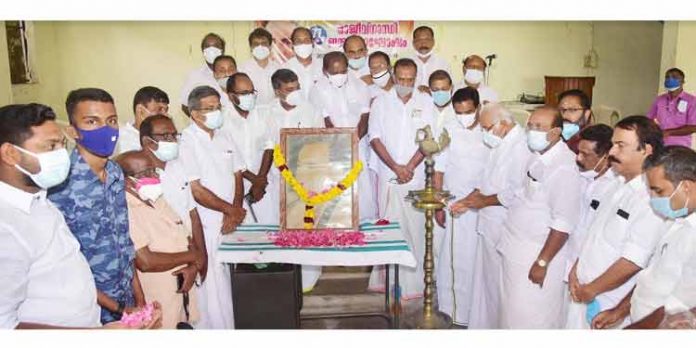 ആധുനിക ഇന്ത്യയെ രൂപപ്പെടുത്തുന്നതില് നിര്ണ്ണായക പങ്ക് വഹിച്ച മഹദ് വ്യക്തിത്വമാണ് രാജീവ് ഗാന്ധി – പി.ജെ കുര്യന് ആധുനിക ഇന്ത്യയെ രൂപപ്പെടുത്തുന്നതില് നിര്ണ്ണായക പങ്ക് വഹിച്ച മഹദ് വ്യക്തിത്വമാണ് രാജീവ് ഗാന്ധി – പി.ജെ കുര്യന്