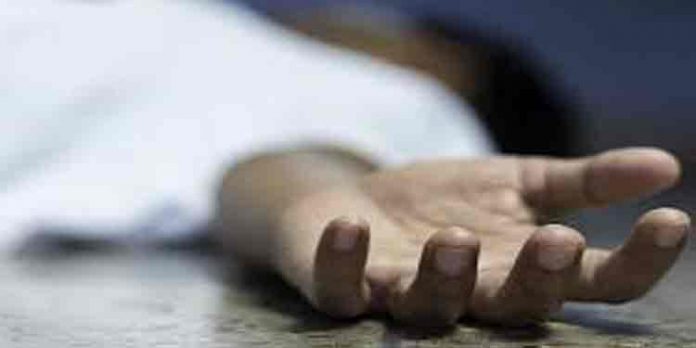 സ്വത്തിനായി സഹോദരിയെ തലയ്ക്കടിച്ചുകൊന്നു ; നഗരസഭാ ജീവനക്കാരന് അറസ്റ്റില് സ്വത്തിനായി സഹോദരിയെ തലയ്ക്കടിച്ചുകൊന്നു ; നഗരസഭാ ജീവനക്കാരന് അറസ്റ്റില്