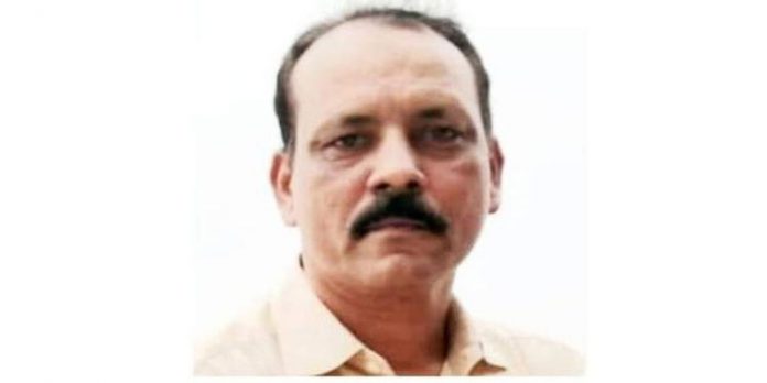 കോഴിക്കോട് സ്വദേശി ഒമാനില് ഹൃദയാഘാതം മൂലം മരിച്ചു കോഴിക്കോട് സ്വദേശി ഒമാനില് ഹൃദയാഘാതം മൂലം മരിച്ചു