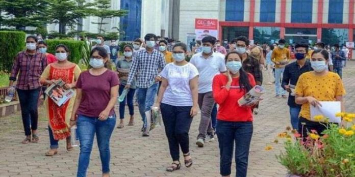 പ്ലസ്ടുവിന് നൂറില് നൂറ് കാര്യമില്ല ; ഗ്രേസ് മാര്ക്ക് ഉണ്ടെങ്കിലേ ഡിഗ്രിക്ക് പ്രവേശനമുള്ളൂ പ്ലസ്ടുവിന് നൂറില് നൂറ് കാര്യമില്ല ; ഗ്രേസ് മാര്ക്ക് ഉണ്ടെങ്കിലേ ഡിഗ്രിക്ക് പ്രവേശനമുള്ളൂ