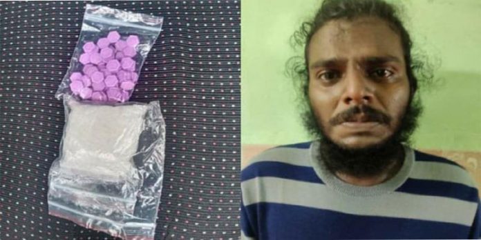 പെണ്കുട്ടികളെ മയക്കി ലൈംഗികമായി ദുരുപയോഗിക്കാന് എളുപ്പവഴി ; ഹാപ്പിനസ് പില്സി ന്റെ വന്ശേഖരം പിടികൂടി പെണ്കുട്ടികളെ മയക്കി ലൈംഗികമായി ദുരുപയോഗിക്കാന് എളുപ്പവഴി ; ഹാപ്പിനസ് പില്സി ന്റെ വന്ശേഖരം പിടികൂടി