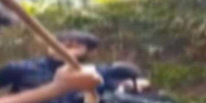 പെൺകുട്ടിയെ ശല്യം ചെയ്തുവെന്നാരോപിച്ച് തിരൂരില് യുവാവിന് നേരെ ആക്രമണം പെൺകുട്ടിയെ ശല്യം ചെയ്തുവെന്നാരോപിച്ച് തിരൂരില് യുവാവിന് നേരെ ആക്രമണം