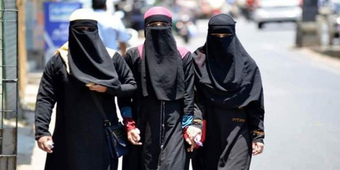 സ്ത്രീകള്ക്ക് ബുര്ഖ നിര്ബന്ധമില്ല – ഹിജാബ് വേണ്ടിവരും ; സൂചന നല്കി താലിബാന് സ്ത്രീകള്ക്ക് ബുര്ഖ നിര്ബന്ധമില്ല – ഹിജാബ് വേണ്ടിവരും ; സൂചന നല്കി താലിബാന്