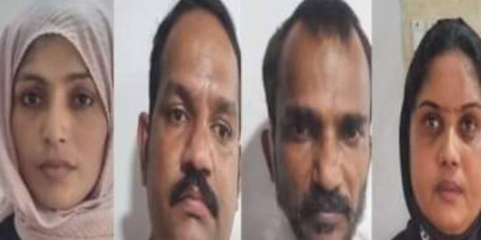 ഹണിട്രാപ്പ് കേസിൽ രണ്ട് സ്ത്രീകൾ ഉൾപ്പെടെ നാലുപേർ അറസ്റ്റിൽ ; കിടപ്പറരംഗങ്ങള് ചിത്രീകരിച്ച് ഭീഷണിയും പണം തട്ടലും ഹണിട്രാപ്പ് കേസിൽ രണ്ട് സ്ത്രീകൾ ഉൾപ്പെടെ നാലുപേർ അറസ്റ്റിൽ ; കിടപ്പറരംഗങ്ങള് ചിത്രീകരിച്ച് ഭീഷണിയും പണം തട്ടലും