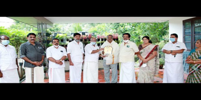 ദേശീയ കായികവേദിയുടെ ആഭിമുഖ്യത്തിൽ മലയാലപ്പുഴയിൽ ദേശീയ കായിക ദിനാഘോഷവും ആദരിക്കലും നടത്തി ദേശീയ കായികവേദിയുടെ ആഭിമുഖ്യത്തിൽ മലയാലപ്പുഴയിൽ ദേശീയ കായിക ദിനാഘോഷവും ആദരിക്കലും നടത്തി