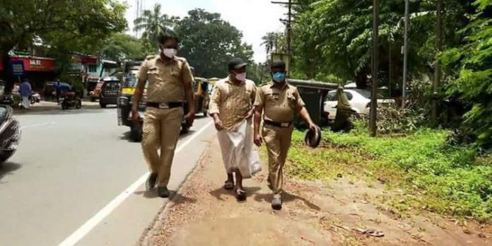 സ്വർണക്കടത്ത് ക്യാരിയറെ തട്ടിക്കൊണ്ടുപോയ കേസ് ; കസ്റ്റംസിന്റെ സീലും ലെറ്റർ ഹെഡും വ്യാജമായി നിർമിച്ചു സ്വർണക്കടത്ത് ക്യാരിയറെ തട്ടിക്കൊണ്ടുപോയ കേസ് ; കസ്റ്റംസിന്റെ സീലും ലെറ്റർ ഹെഡും വ്യാജമായി നിർമിച്ചു